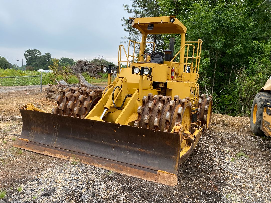 1981 CATERPILLAR 815B